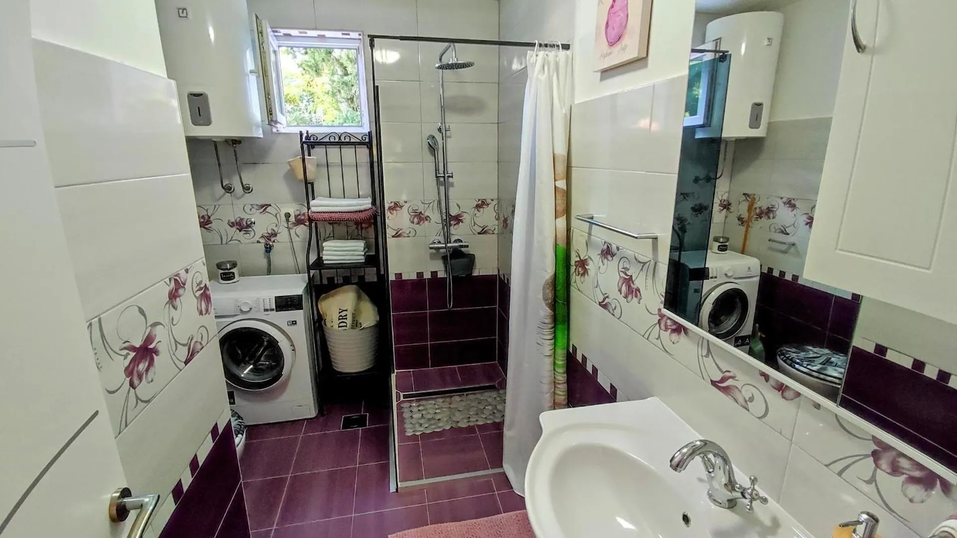 Apartment Lola - Entire House Starigrad Paklenica 0*,  Croatia