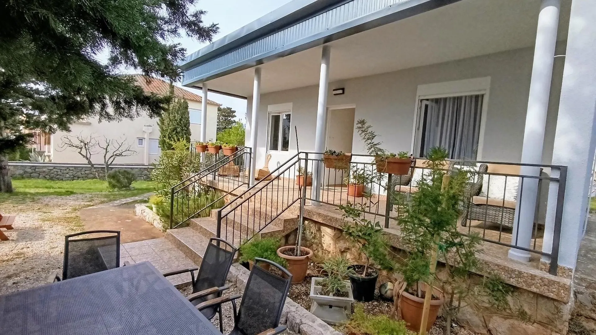 Apartment Lola - Entire House Starigrad Paklenica