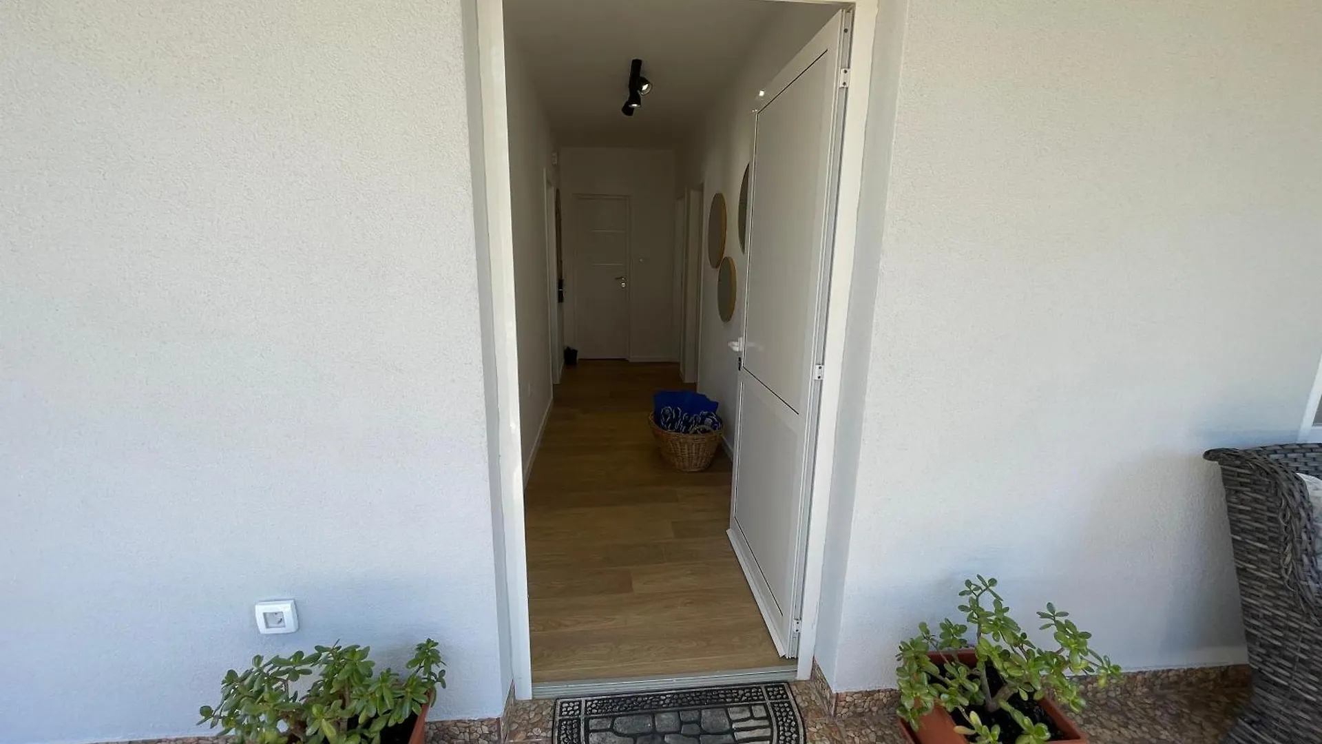 Apartment Lola - Entire House Starigrad Paklenica