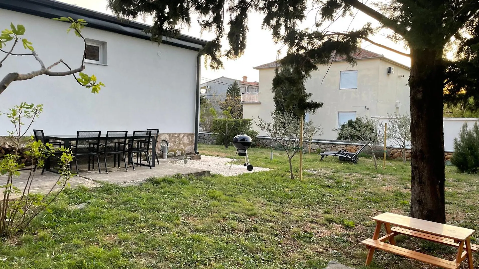 Apartment Lola - Entire House Starigrad Paklenica Croatia