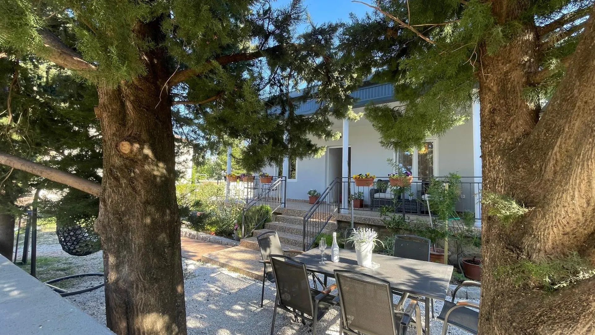 Apartment Lola - Entire House Starigrad Paklenica