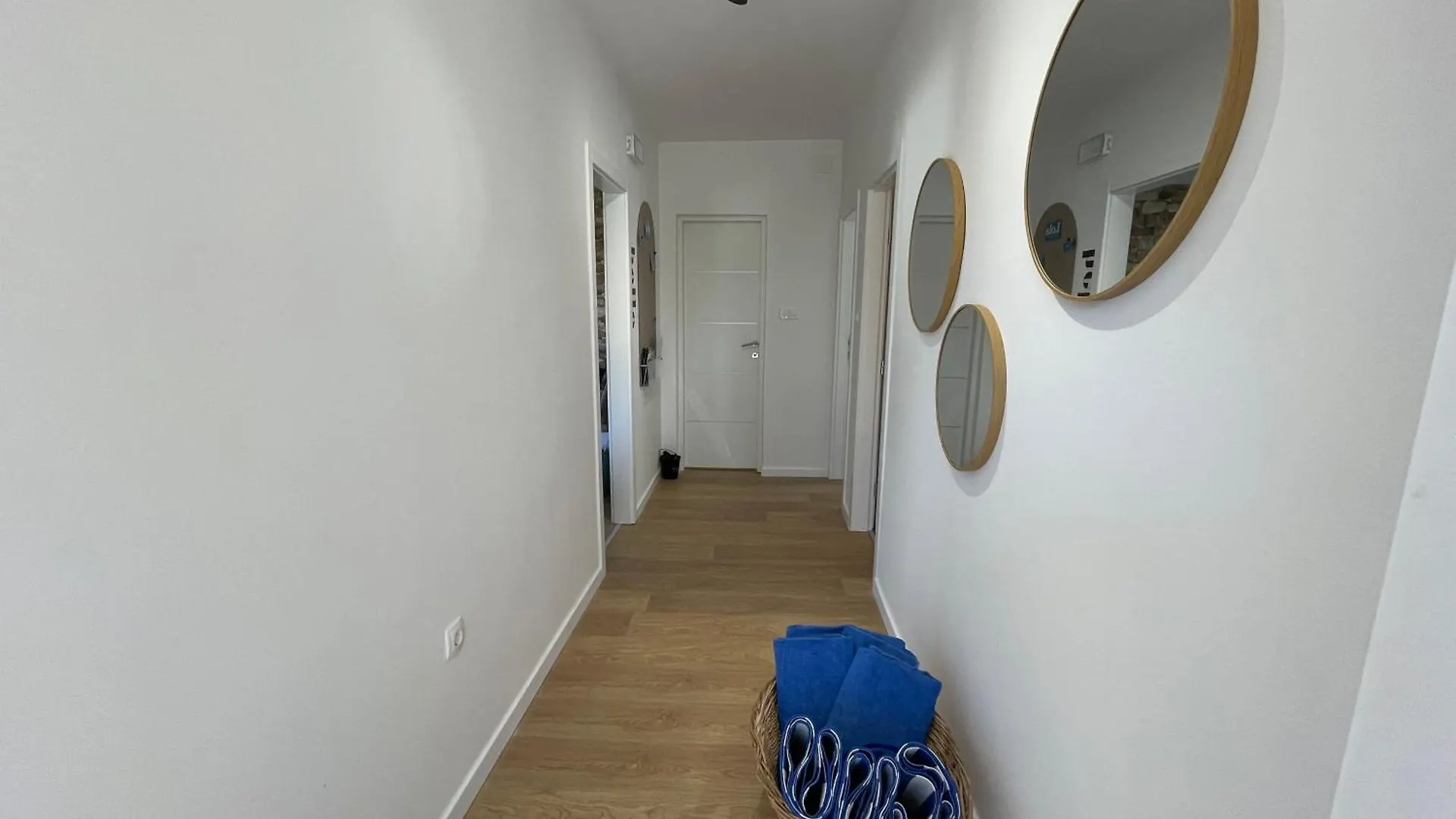 Apartment Lola - Entire House Starigrad Paklenica Croatia