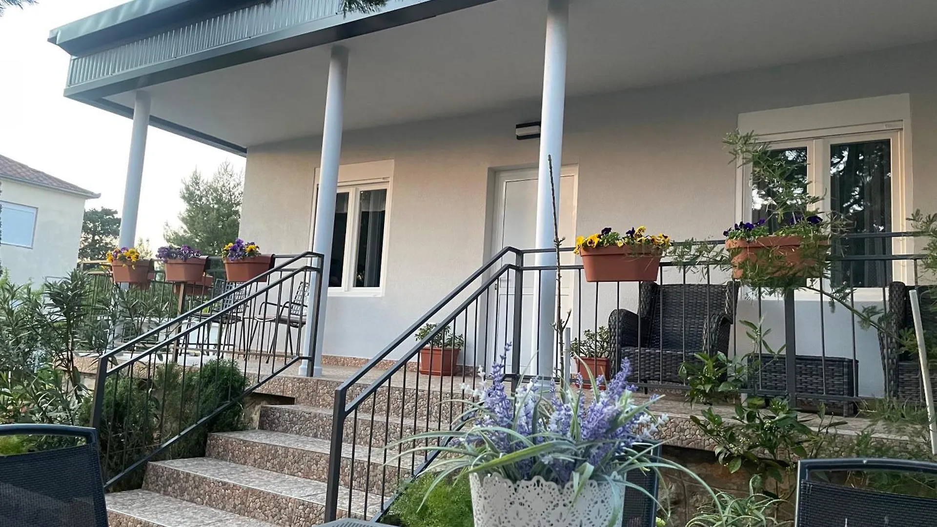 Apartment Lola - Entire House Starigrad Paklenica Croatia