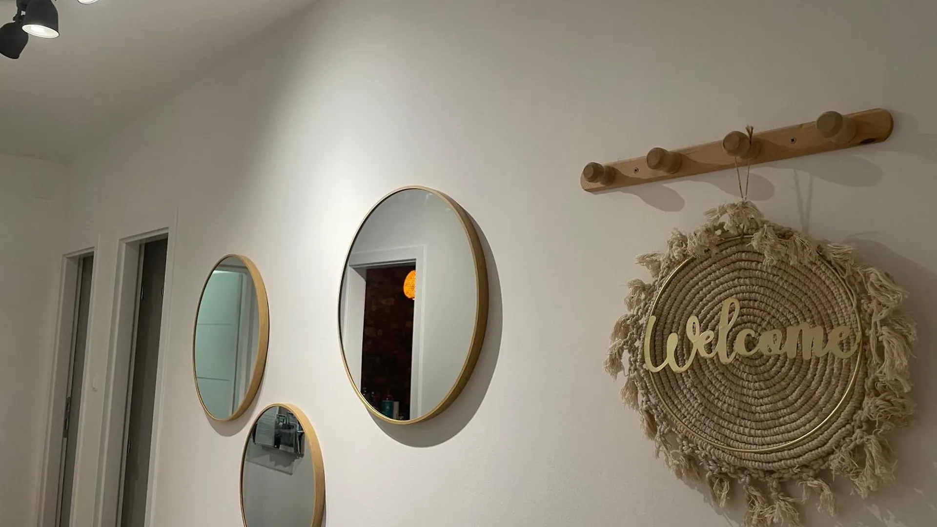 Apartment Lola - Entire House Starigrad Paklenica
